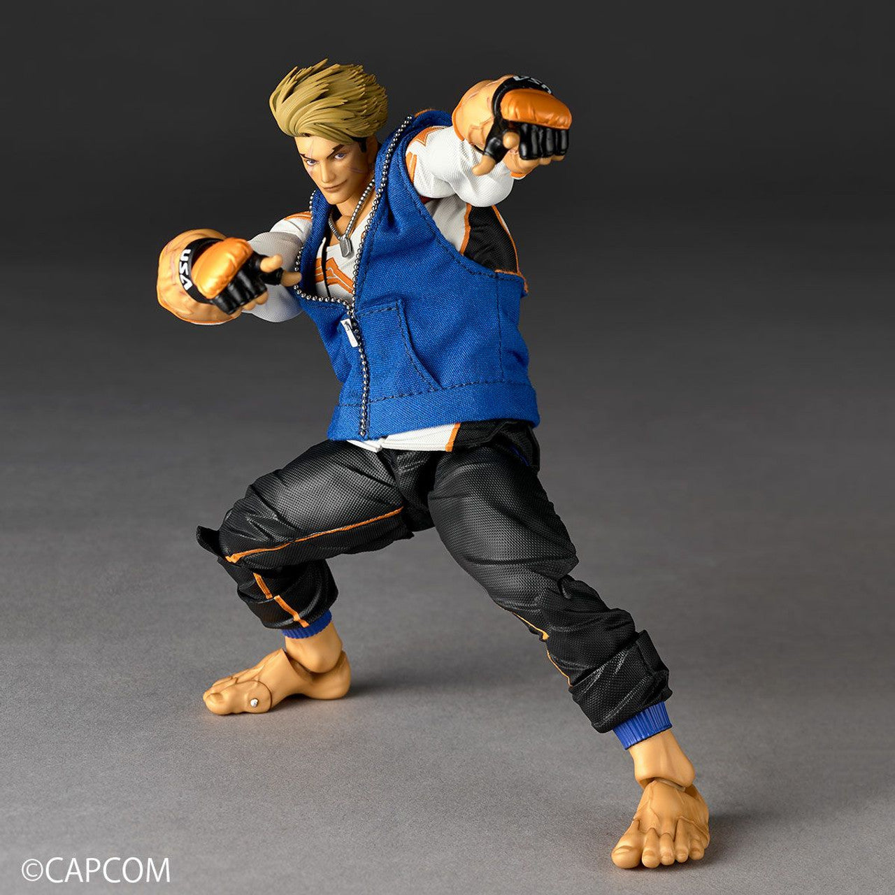 (Pre-Order) Kaiyodo Revoltech Amazing Yamaguchi Street Fighter Luke (With Bonus)