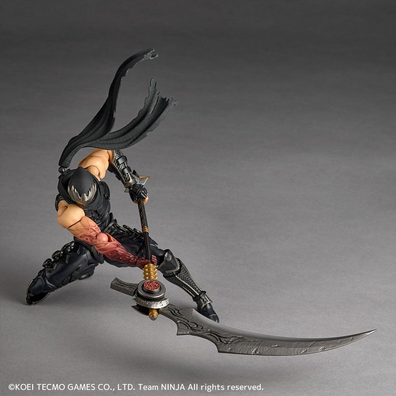 (Pre-Order) Revoltech Amazing Yamaguchi Ryu Hayabusa NINJA GAIDEN 3: Razor's Edge Ver. Action Figure (with Bonus)