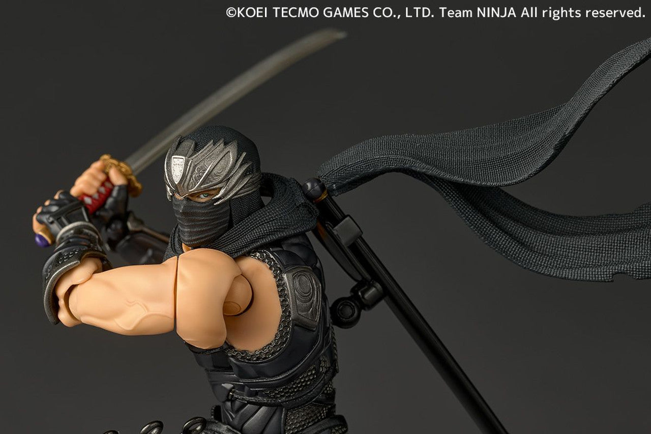 (Pre-Order) Revoltech Amazing Yamaguchi Ryu Hayabusa NINJA GAIDEN 3: Razor's Edge Ver. Action Figure (with Bonus)
