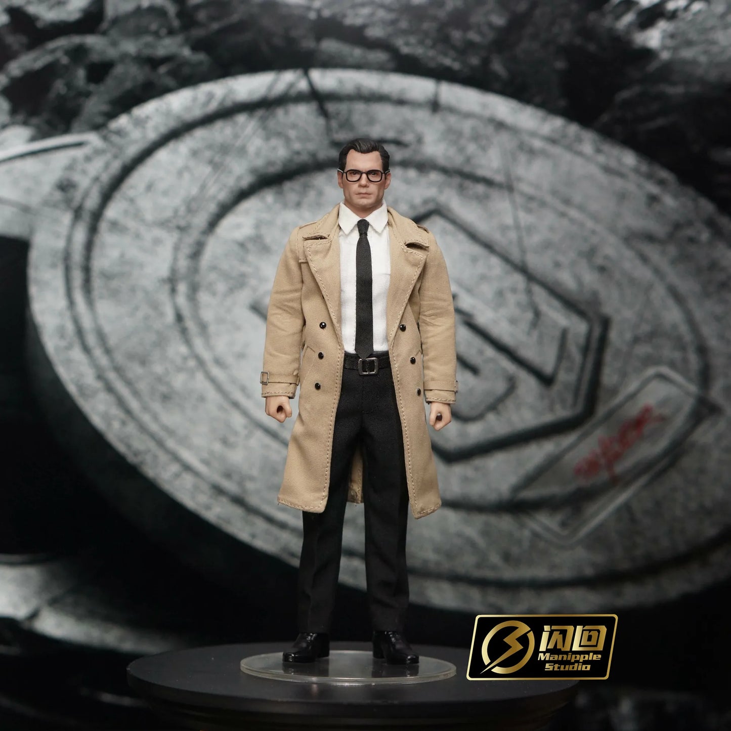 (Pre-Order) Manipple 1/12 Clark Journalist Suit (For MAFEX / SHF)