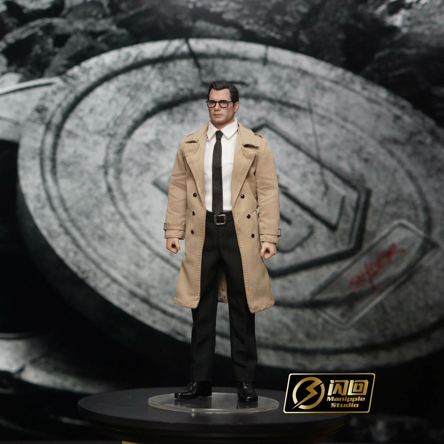 (Pre-Order) Manipple 1/12 Clark Journalist Suit (For MAFEX / SHF)