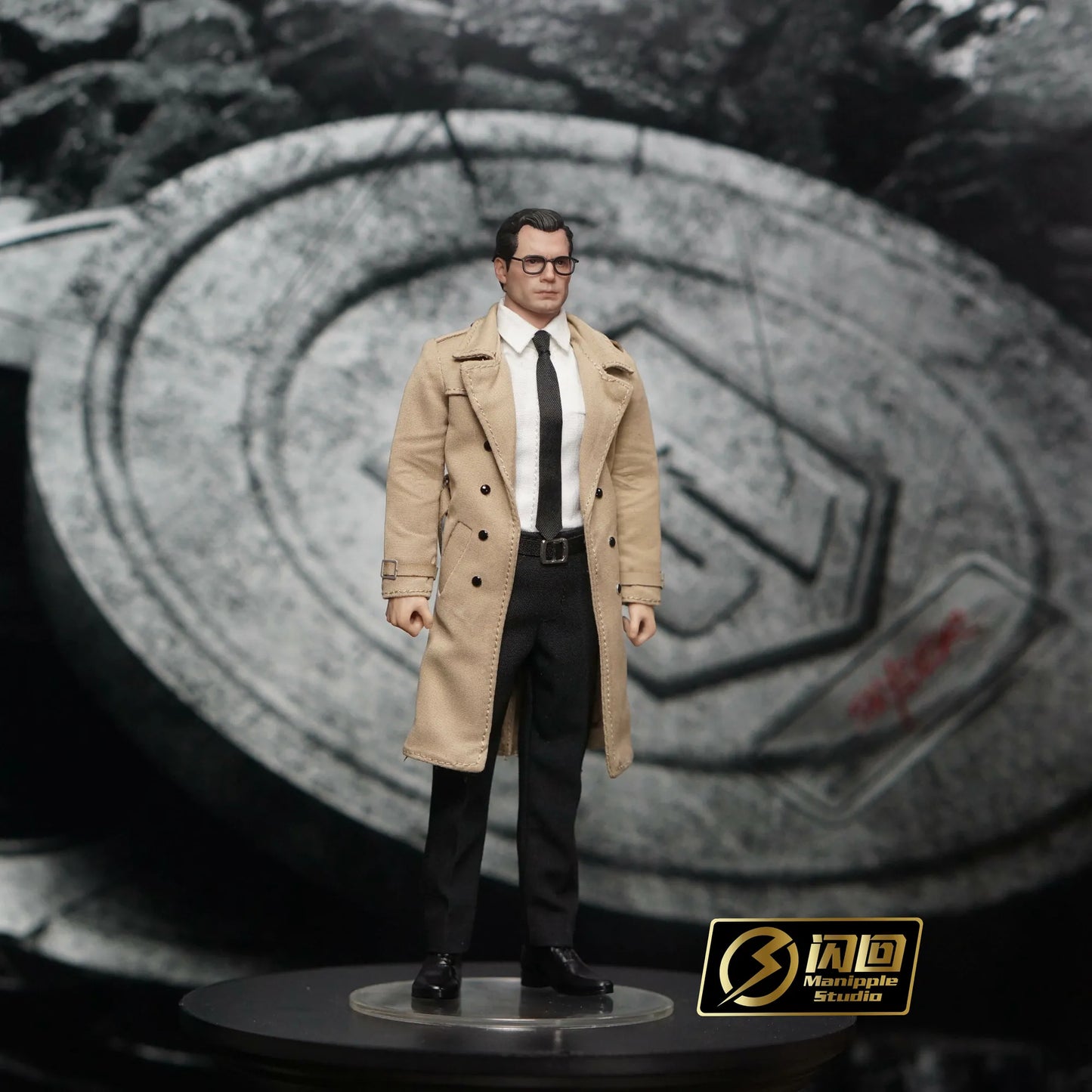 (Pre-Order) Manipple 1/12 Clark Journalist Suit (For MAFEX / SHF)