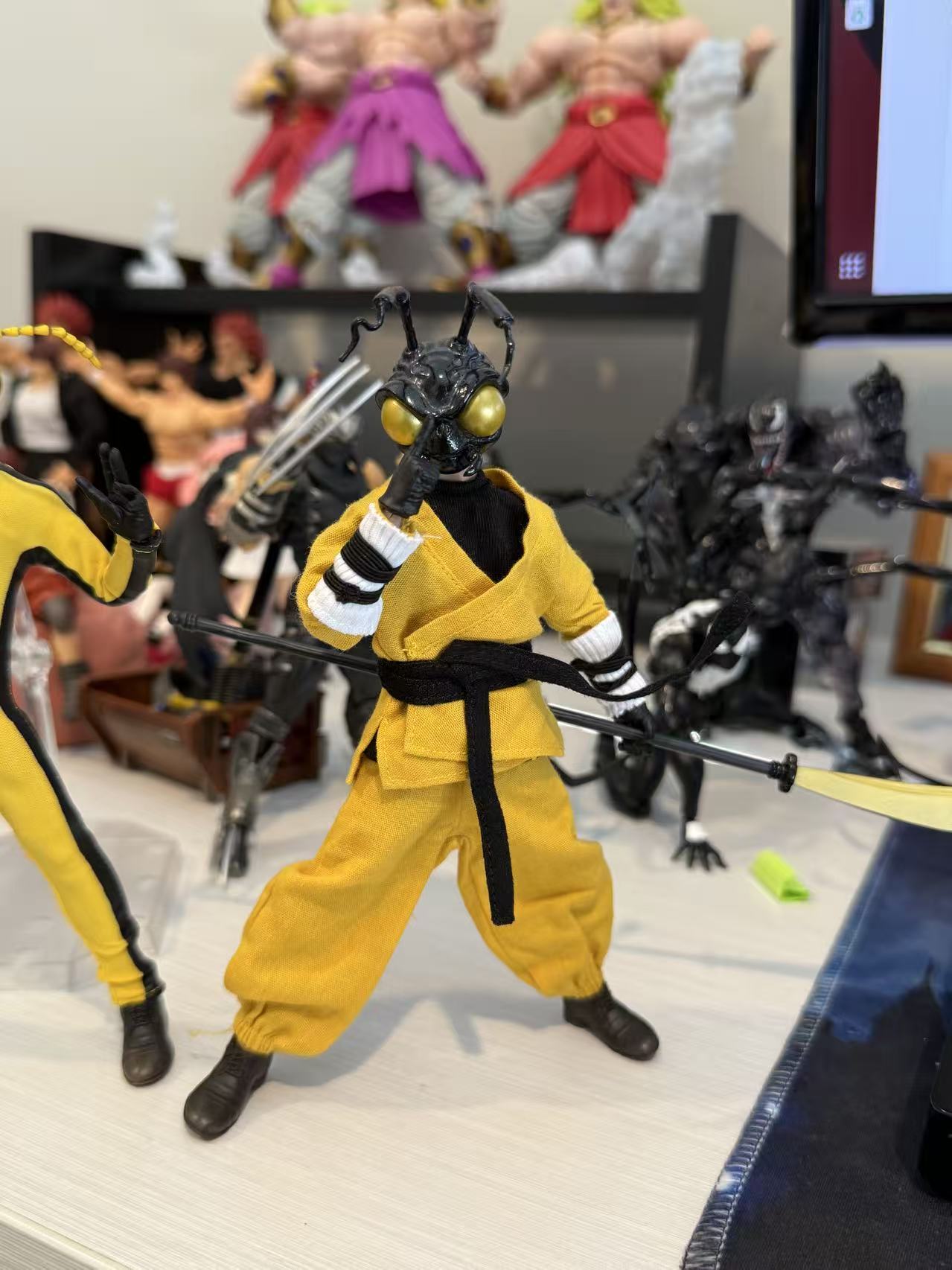 Mezco Goden dragon with custom nottaman body and clothing (Pre-Owned)