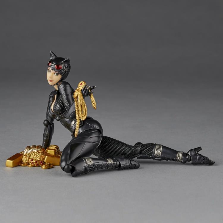 (Pre-Order) Batman: Arkham Knight Amazing Yamaguchi Revoltech NR022 Catwoman