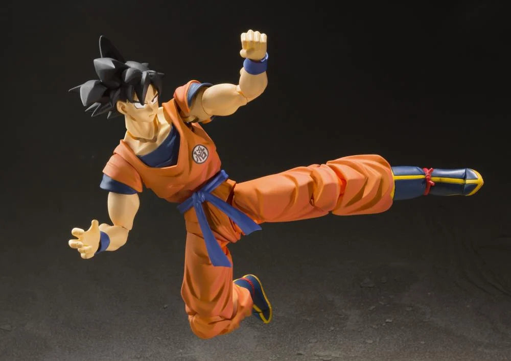 Dragon Ball Z S.H.Figuarts Goku (A Saiyan Raised On Earth) Action Figure