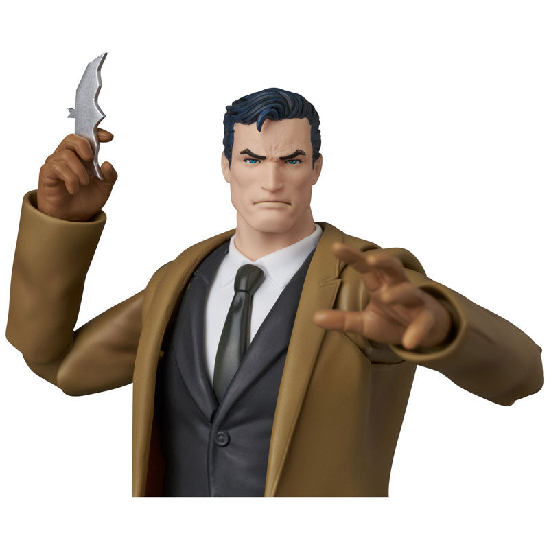 (Pre-Order) MAFEX No.299 MAFEX BRUCE WAYNE (BATMAN: HUSH Ver.)