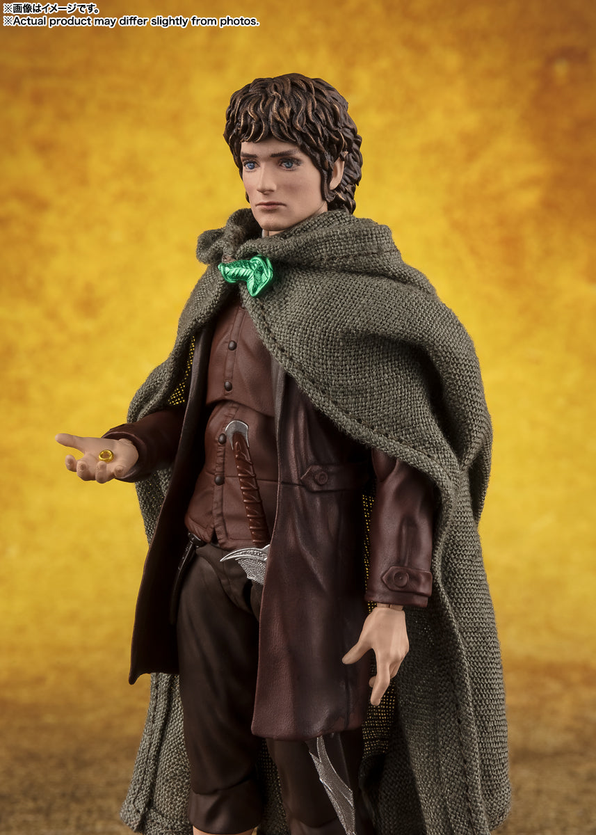 (Pre-Order) S.H.Figuarts Frodo Baggins & Gollum (Lord of the Rings)