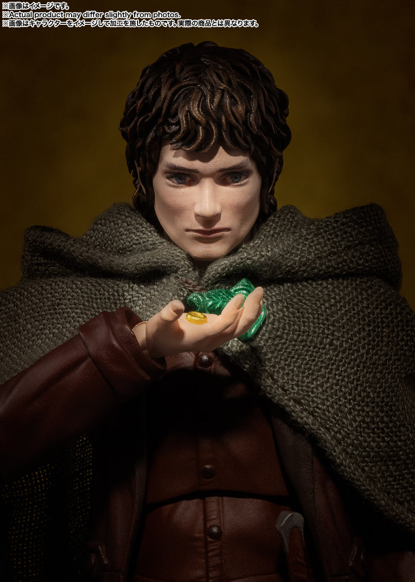 (Pre-Order) S.H.Figuarts Frodo Baggins & Gollum (Lord of the Rings)