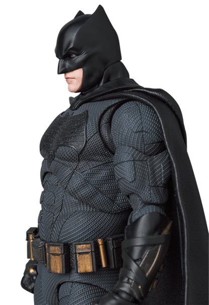 (Pre-Order) MAFEX Batman (Zack Snyder's Ver.)