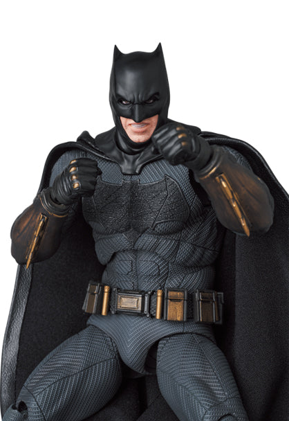 (Pre-Order) MAFEX Batman (Zack Snyder's Ver.)