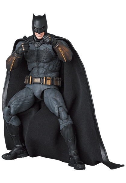 (Pre-Order) MAFEX Batman (Zack Snyder's Ver.)