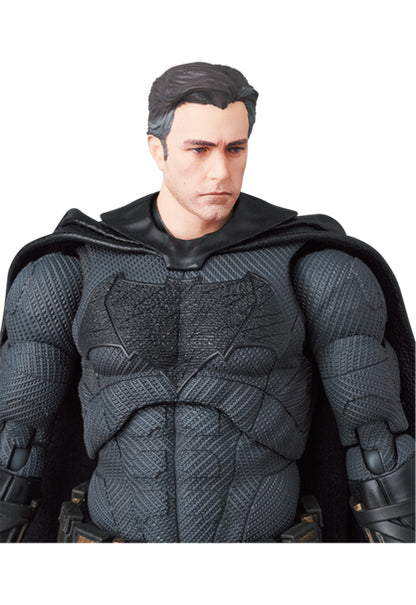 (Pre-Order) MAFEX Batman (Zack Snyder's Ver.)