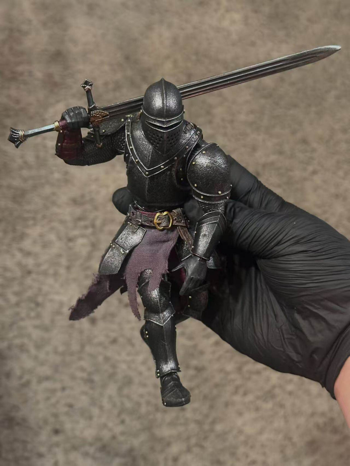(Pre-Order) Savage Crucible Sir Kassian