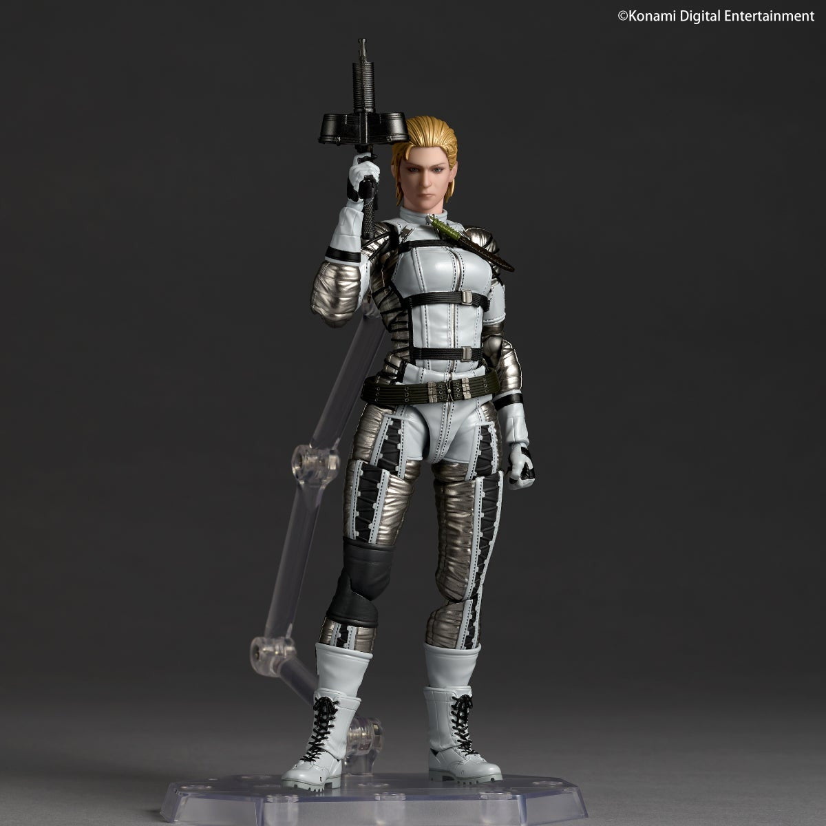 (Pre-Order) Revoltech Amazing Yamaguchi The Boss (METAL GEAR SOLID Delta: SNAKE EATER) Action Figure (with Bonus)