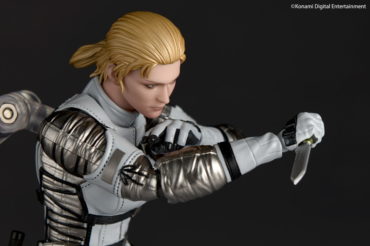 (Pre-Order) Revoltech Amazing Yamaguchi The Boss (METAL GEAR SOLID Delta: SNAKE EATER) Action Figure (with Bonus)