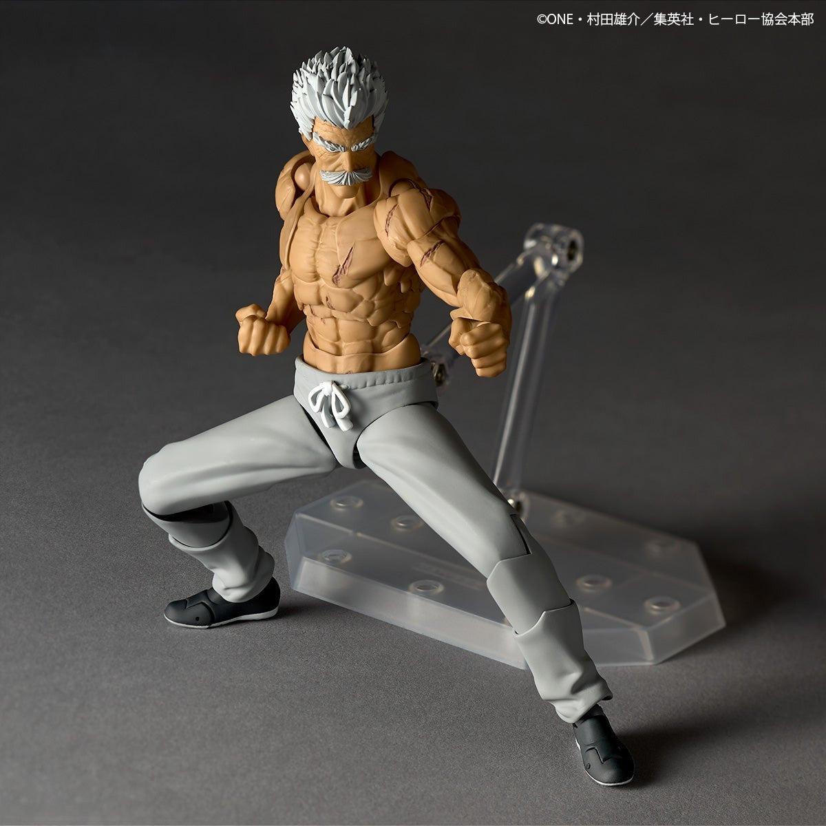 (Pre-Order) Revoltech Amazing Yamaguchi Silver Fang (One-Punch Man) Action Figure [with Bonus]