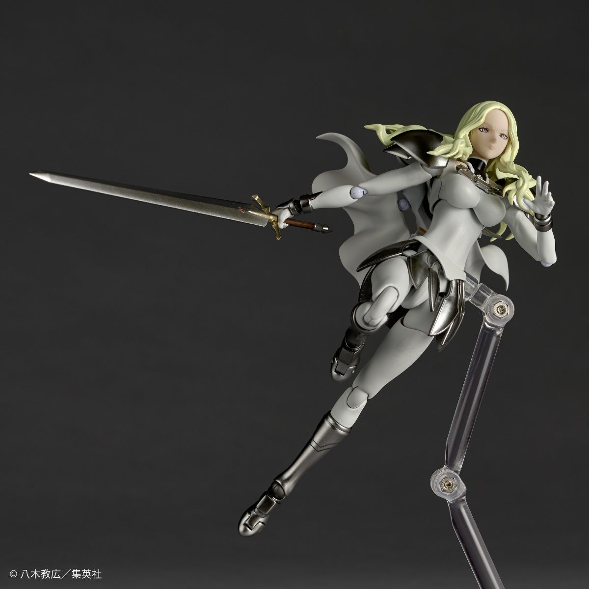 (Pre-Order) Revoltech Smiling Teresa (CLAYMORE) Action Figure (with Bonus)