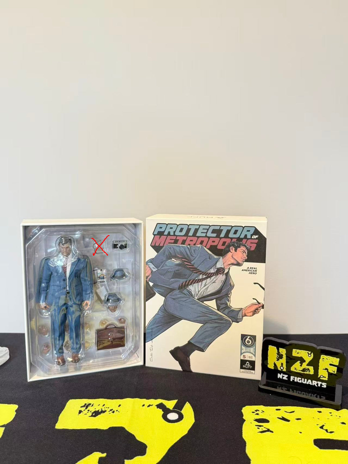 (Pre-Owned) Muff Toys (MF05) 1/12 Scale Protector of Metropolis Figure