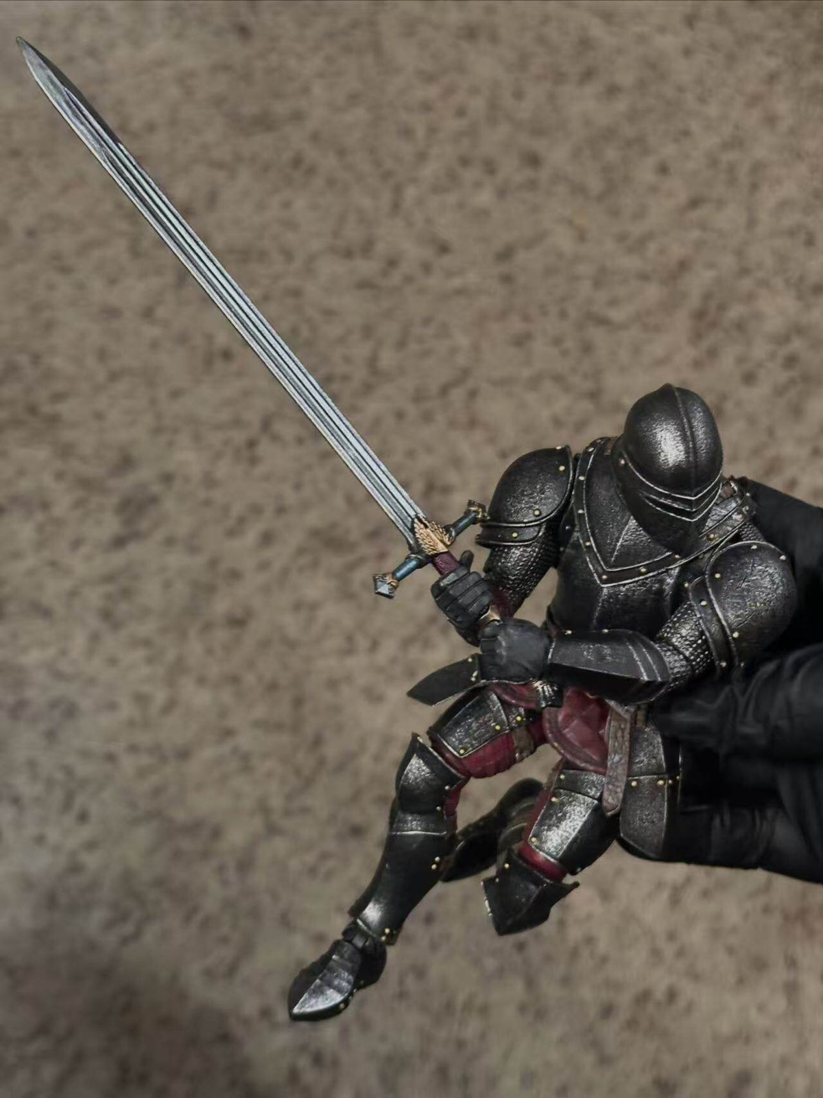 (Pre-Order) Savage Crucible Sir Kassian