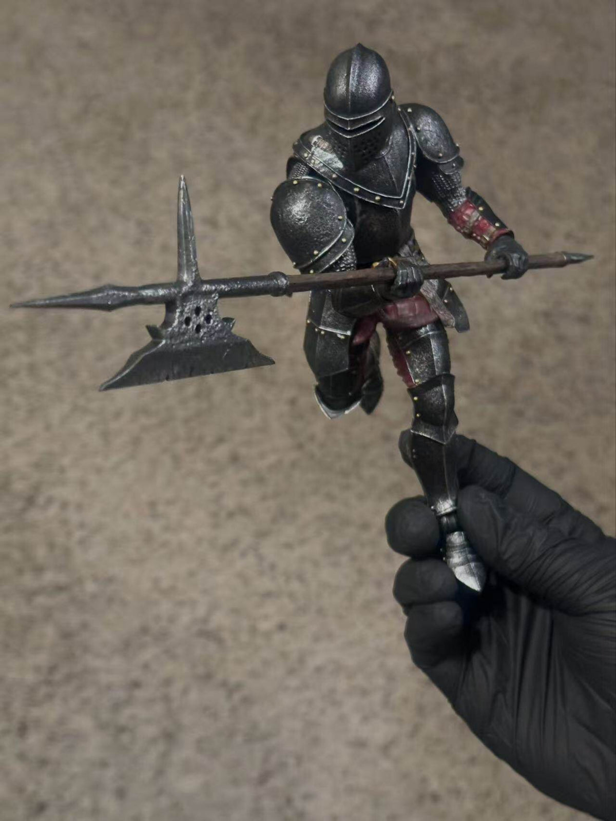 (Pre-Order) Savage Crucible Sir Kassian