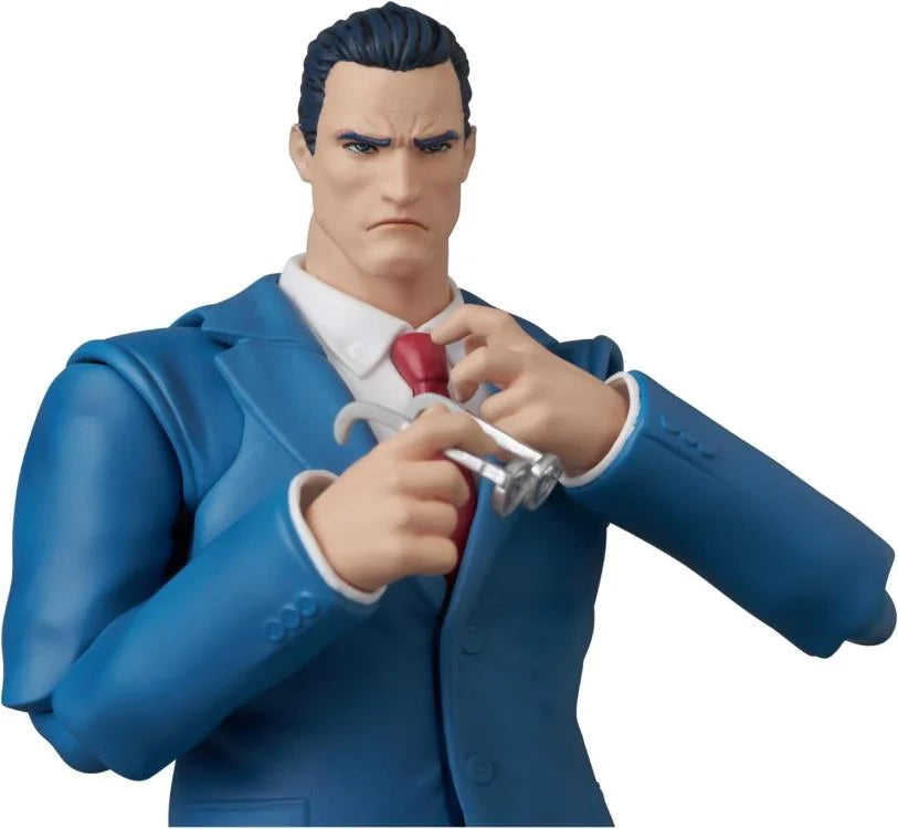 (Pre-Order) MAFEX No.300 MAFEX CLARK KENT (BATMAN: HUSH Ver.)