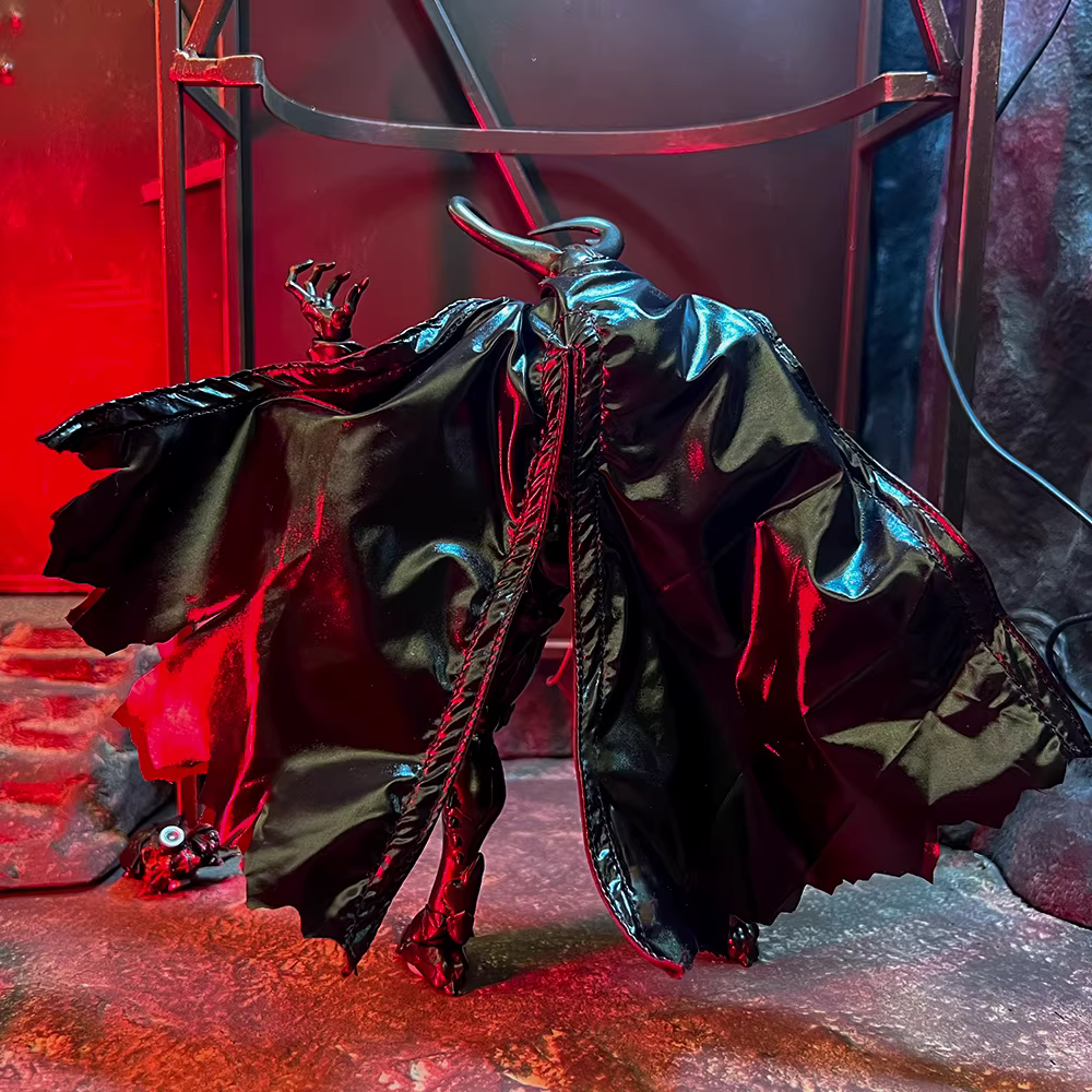Custom 1/12 Clothing Cloak for Sexy Ice Studios Manticora