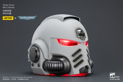 (Pre-Order) Warhammer 40k White Scars MkX Helmet