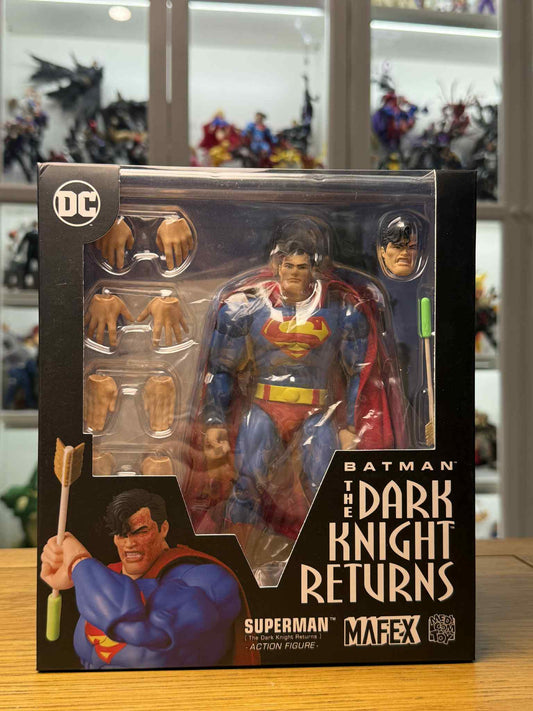 Mafex dark knight returns superman (Pre-Owned)