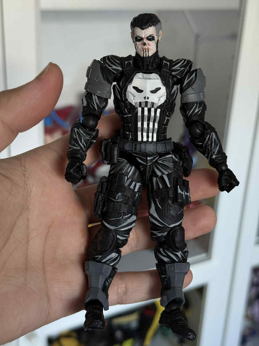 Custom 1/12 Action Figure Snake Studio Revoltech Punish man (Painted)